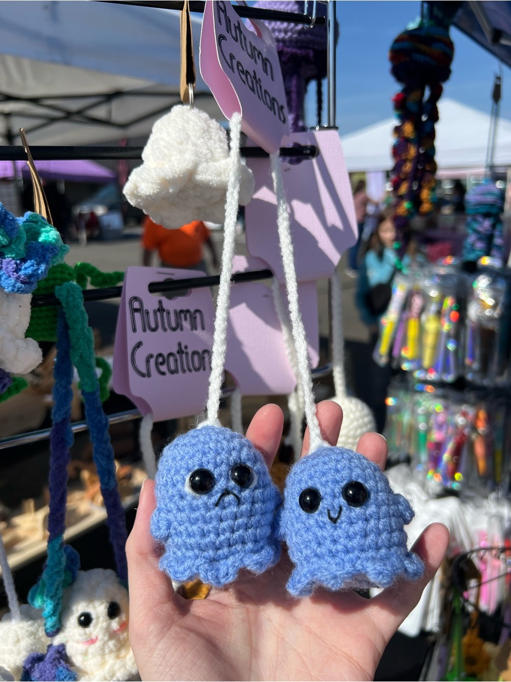 Happy/Sad Ghost Rearview Mirror Hanger 👻 - Picture 2 of 3